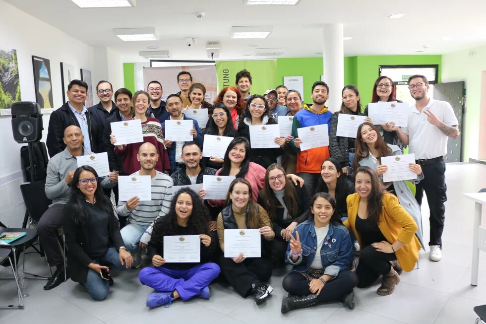 Escuela Administración y Gestión del Estado para las Transiciones Justas Escuela Administración y Gestión del Estado para las Transiciones Justas