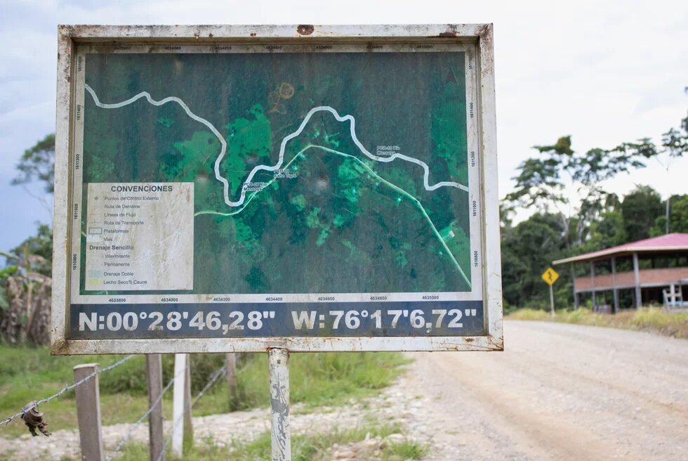 Señalización de caño Tigre, cerca a un campo petrolero de Platanillo