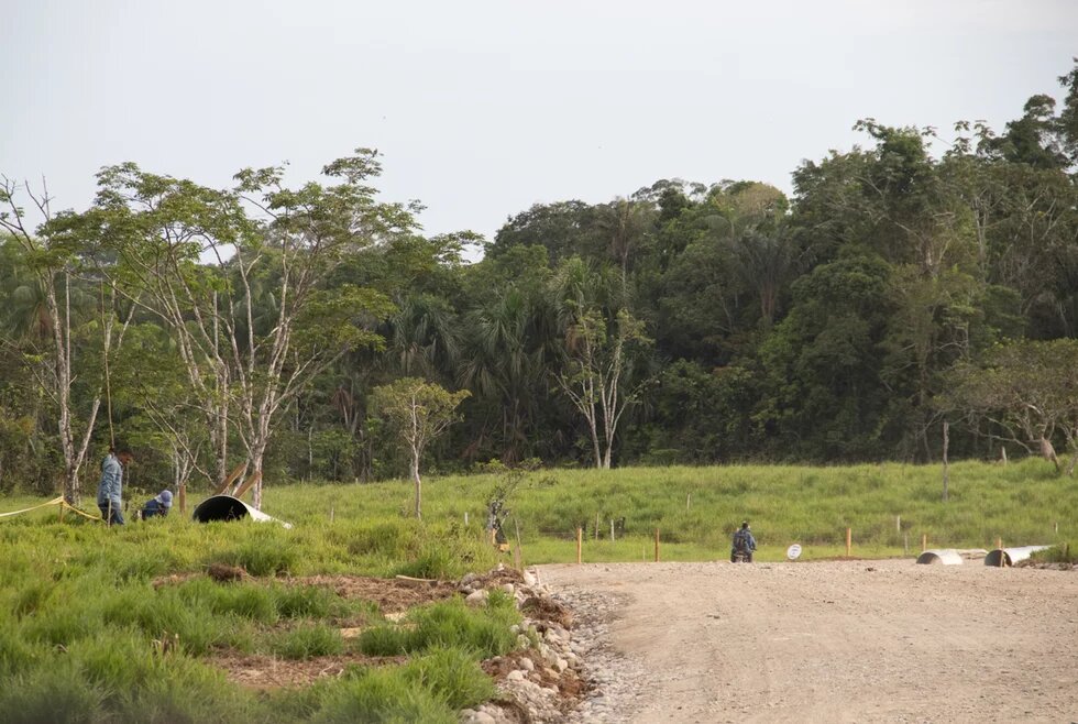 Se construye infraestructura para facilitar los desplazamientos