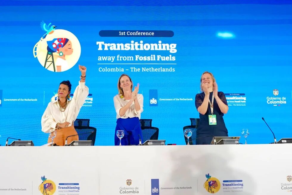 Plenaria de clausura de la primera Conferencia para la Transición más allá de los Combustibles Fósiles en Santa Marta, Colombia