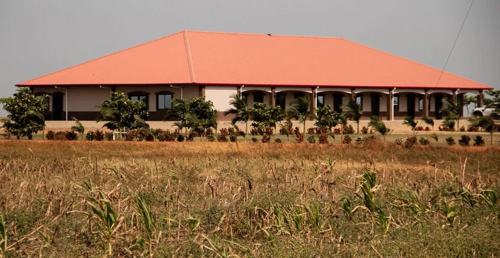 Casa de familia menonita en predios comprados a la empresa La Isla y el Rosario